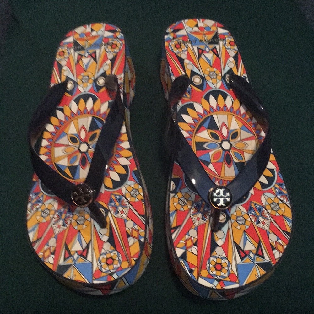 New in box Tory Burch flip flops